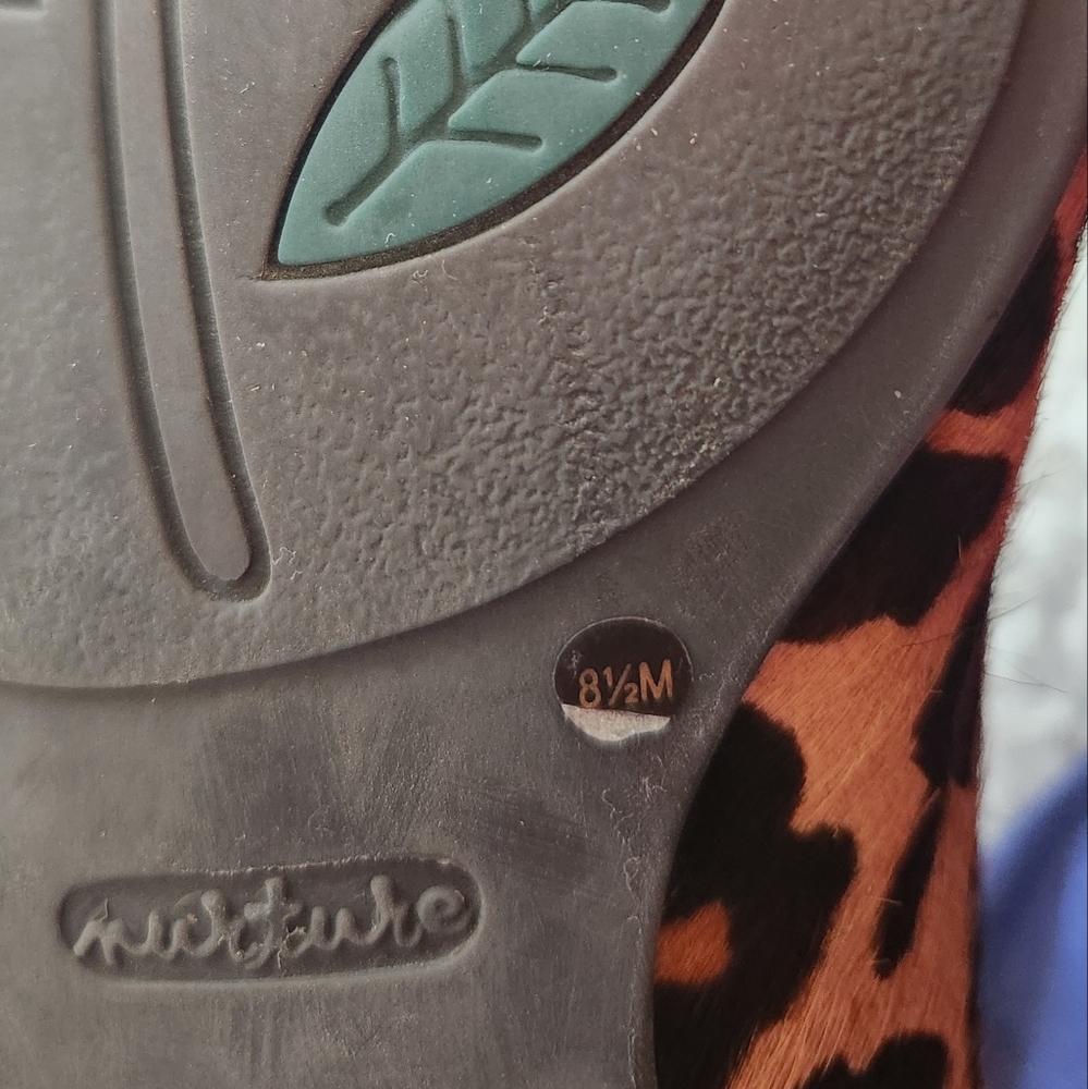 Nurture Leopard print Hair/Leather flats 8.5M NWOT - Picture 7 of 7